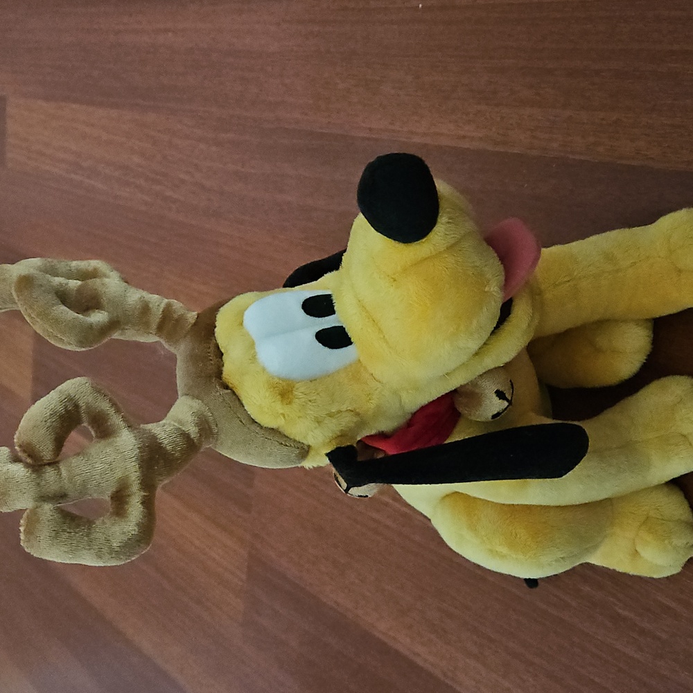 DISNEY STORE Exclusive PLUTO Reindeer Plush W/ Antlers & Sleigh Bells- LIKE NEW!